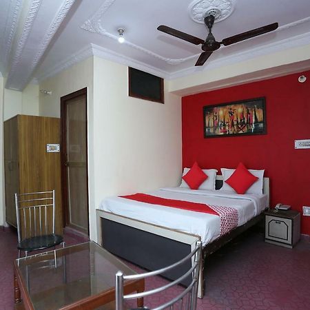 Oyo 39830 Hotel Esquire Meerut Dış mekan fotoğraf