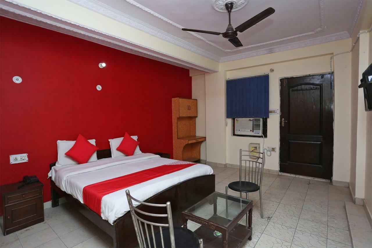 Oyo 39830 Hotel Esquire Meerut Dış mekan fotoğraf