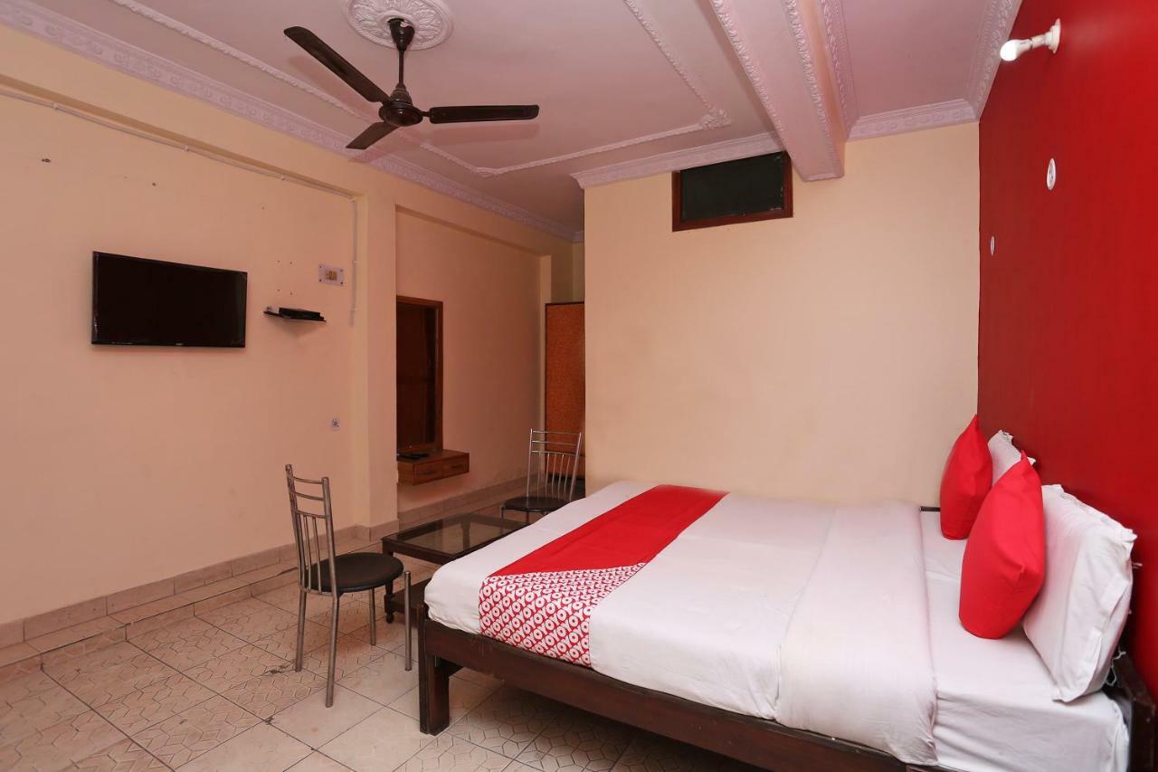 Oyo 39830 Hotel Esquire Meerut Dış mekan fotoğraf