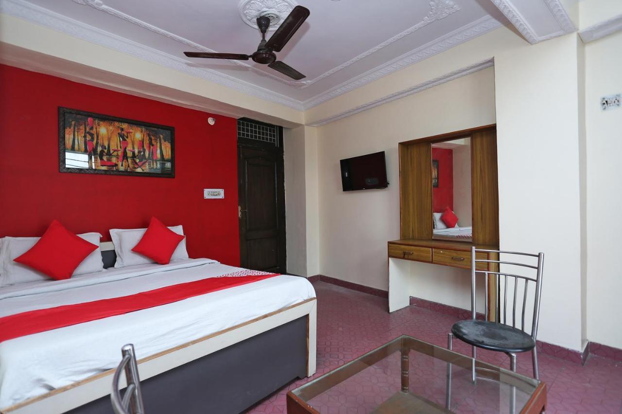 Oyo 39830 Hotel Esquire Meerut Dış mekan fotoğraf