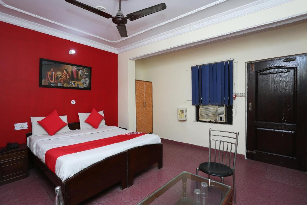 Oyo 39830 Hotel Esquire Meerut Dış mekan fotoğraf